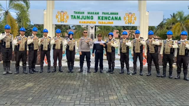 Barisan personel security dalam kegiatan bersama